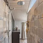 Сasa de vacaciones 3 Bedroom Cozy In *