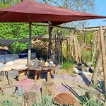 3 Bedroom Cozy In Сasa de vacaciones *