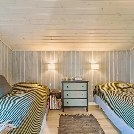 펜션 3 Bedroom Cozy In