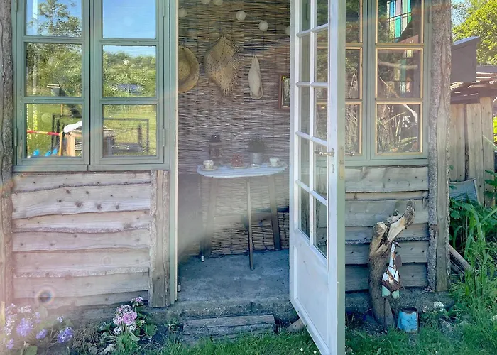 3 Bedroom Cozy In 펜션 *