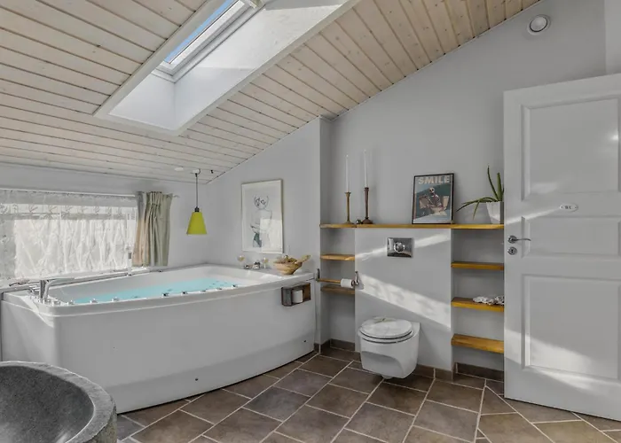 3 Bedroom Cozy In * Nibe